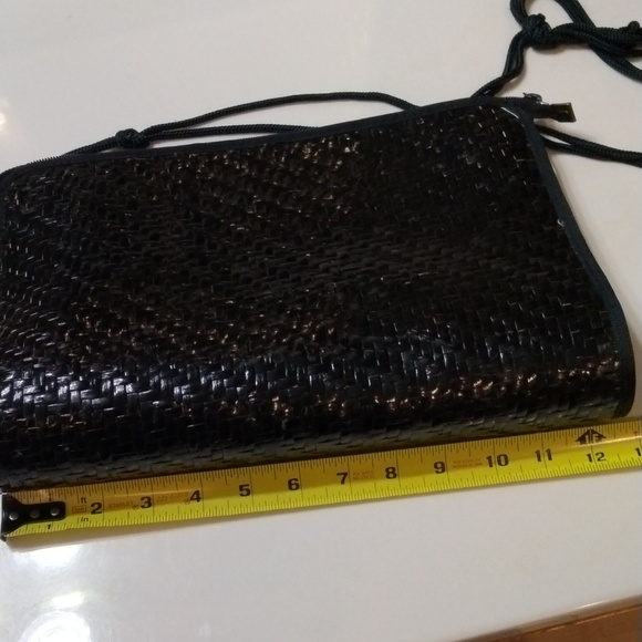 Made in Hong Kong black woven clutch - Picture 7 of 7